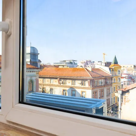 Kapana Art Sky Parking Included 3* Plowdiw