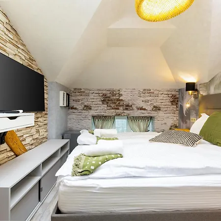 Kapana Art Sky Parking Included 3*