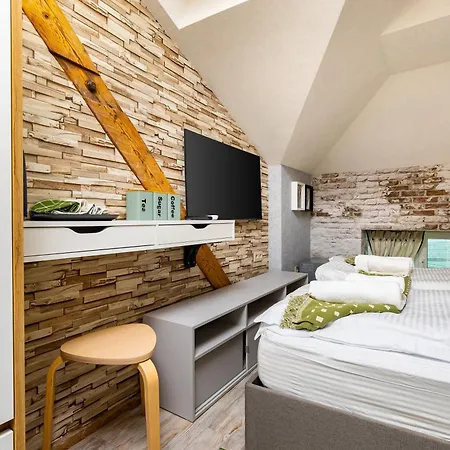 Kapana Art Sky Parking Included Gasthof Plowdiw