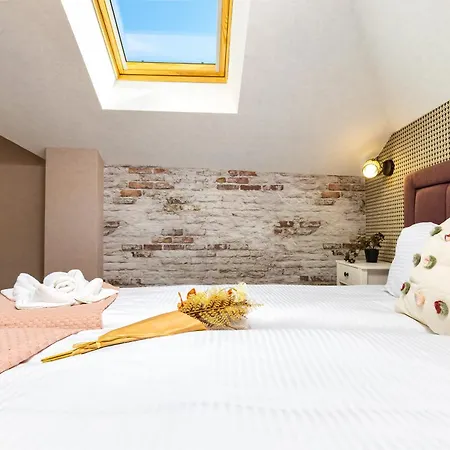 Kapana Art Sky Parking Included 3* Plowdiw